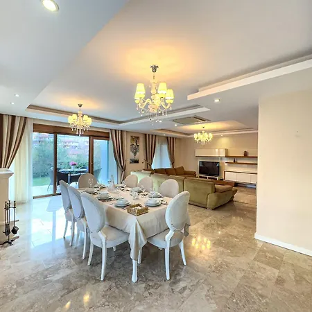 Luxury Mountain 15 Minutes To Sea Villa