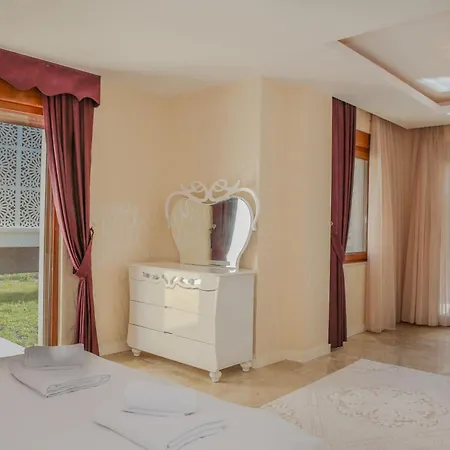 Luxury Mountain 15 Minutes To Sea Villa