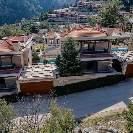 Luxury Mountain 15 Minutes To Sea Villa