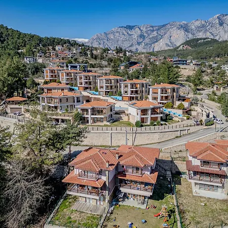 Luxury Mountain 15 Minutes To Sea Villa